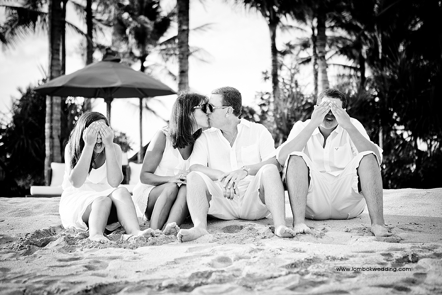 Pizziol-Family-Photography-St-Regis-Bali-Dec-2011-01