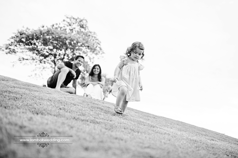 Wade and Simone Bali Family Photo 02